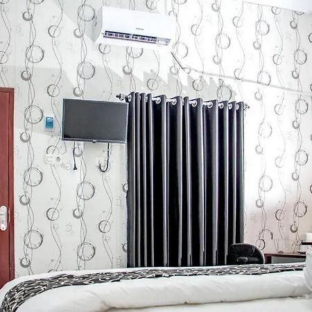 Samar Wulu Guest House Syariah Mitra Reddoorz Near Ketapang Ketapang  Exterior photo